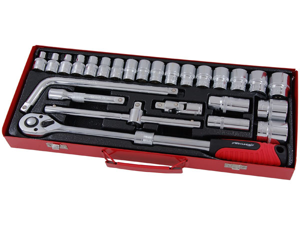 Socket Set with Extending Ratchet