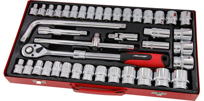 Socket Set with Extending Ratchet